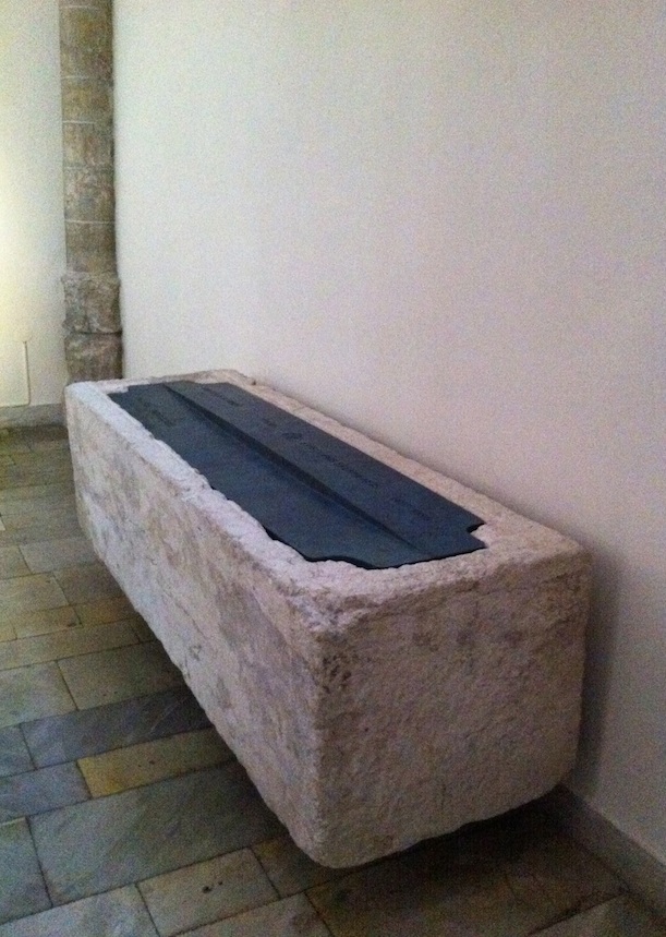 yves-tauvel_tombeau-site3